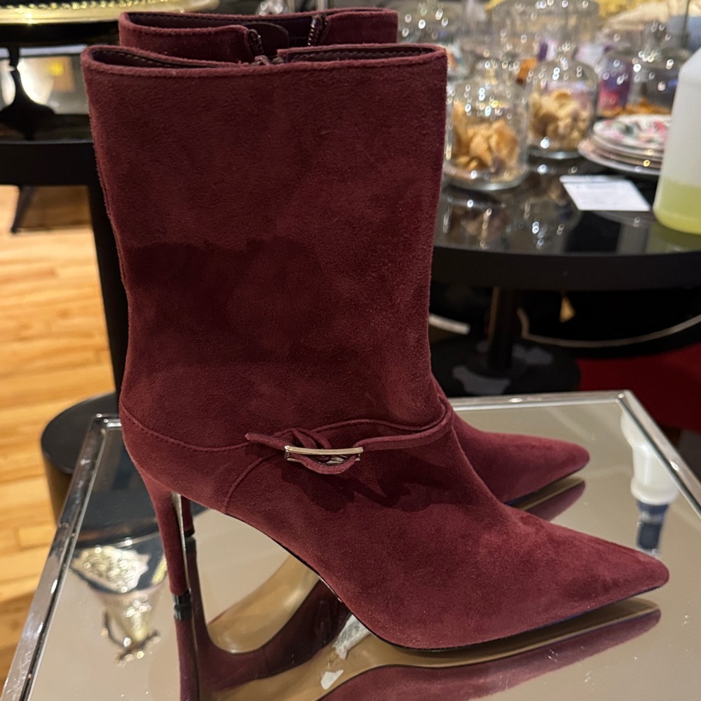 Elegant Burgundy Women's Ankle Boots Aldo